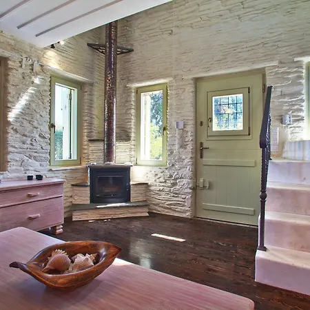 Stone-built Dovecote With Marvelous Multi-level Garden Willa *